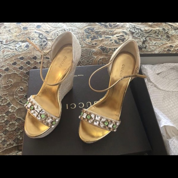 Gucci Shoes - Gucci shoes /sandal